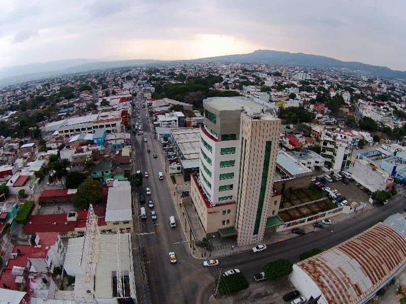 Hotel Vista Inn Premium Tuxtla Gutierrez Exterior photo